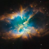  Planetary Nebula NGC 2818 from Hubble 