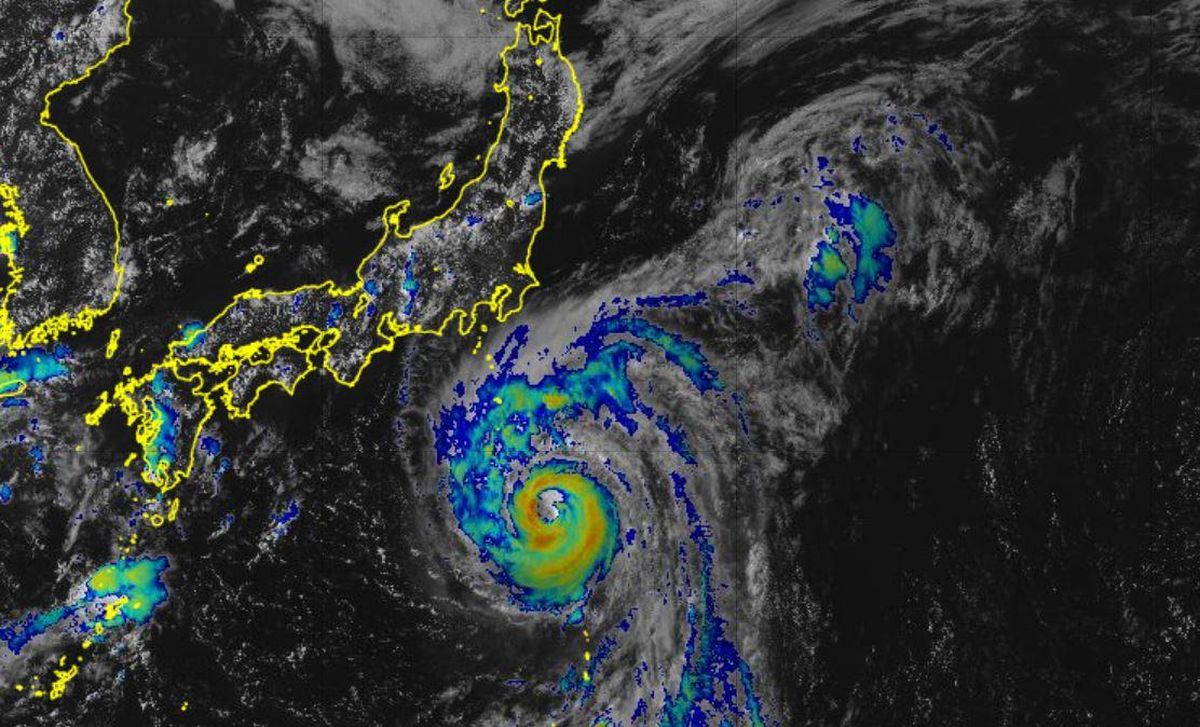 Typhoon Ampil Disrupts Travel Plans Across Japan The Pinnacle Gazette