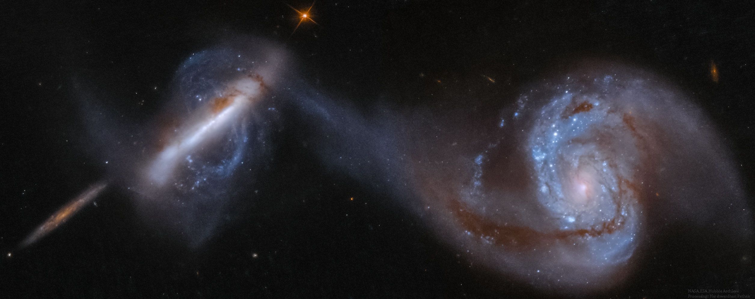 Arp 87: Hubble'dan Galaksi Birleşmeleri