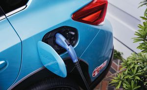 Exploring Hybrid And Electric Vehicles For Savvy Consumers