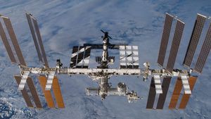 Astronauts Stuck On ISS While Supplies Arrive