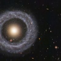 Hoag Cismi: Neredeyse Mükemmel Bir Halkalı Galaksi