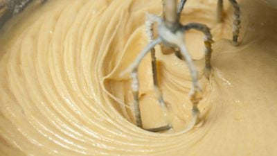 Kek Miksleri ile İlişkili E. coli Salgını: Kek Yaparken Çiğ Hamur Tüketmekten Kaçının!